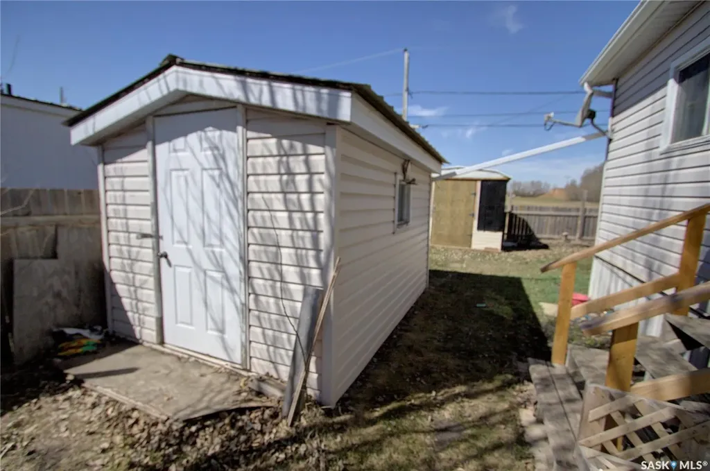 203 5th Avenue Melfort SK S0E 1A0