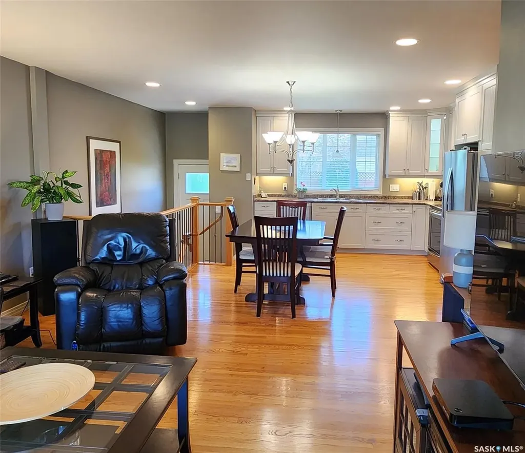434 Ash Street E Saskatoon SK S7J 0K5