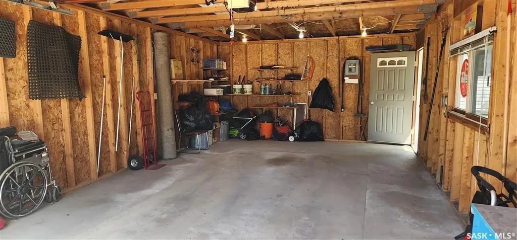 434 Ash Street E Saskatoon SK S7J 0K5