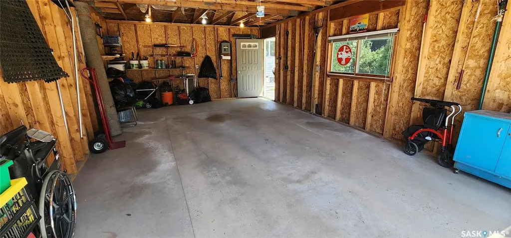 434 Ash Street E Saskatoon SK S7J 0K5