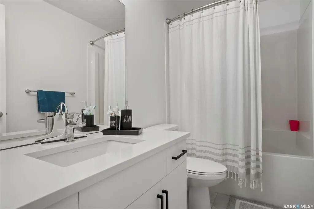 1772 West Market Street Regina SK S4Y 0G3