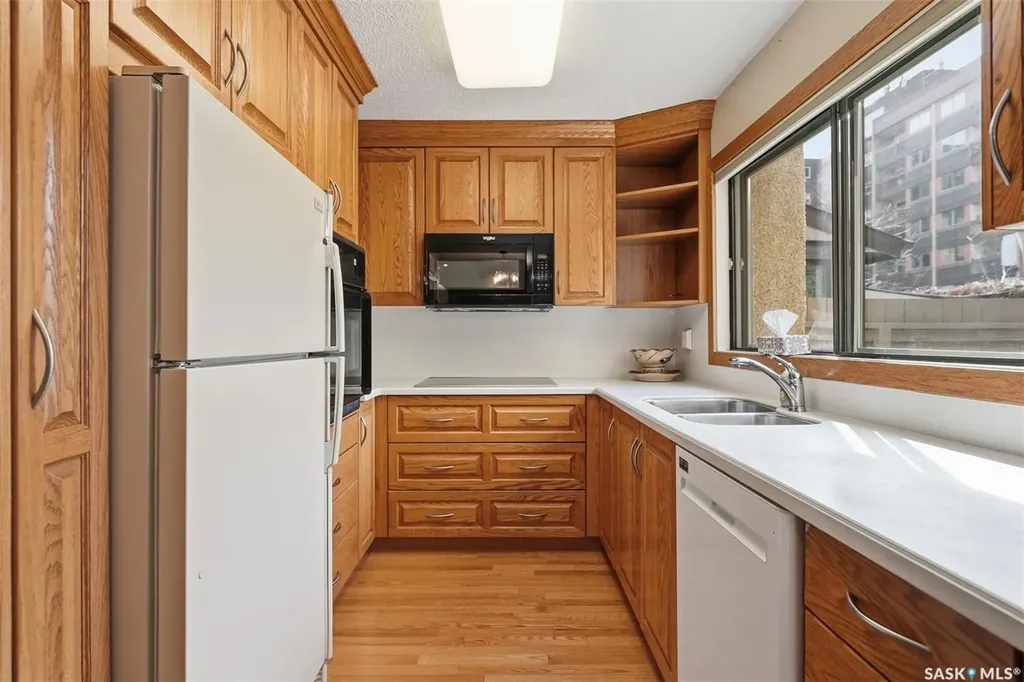 425 Pinehouse Drive Saskatoon SK S7K 5R2