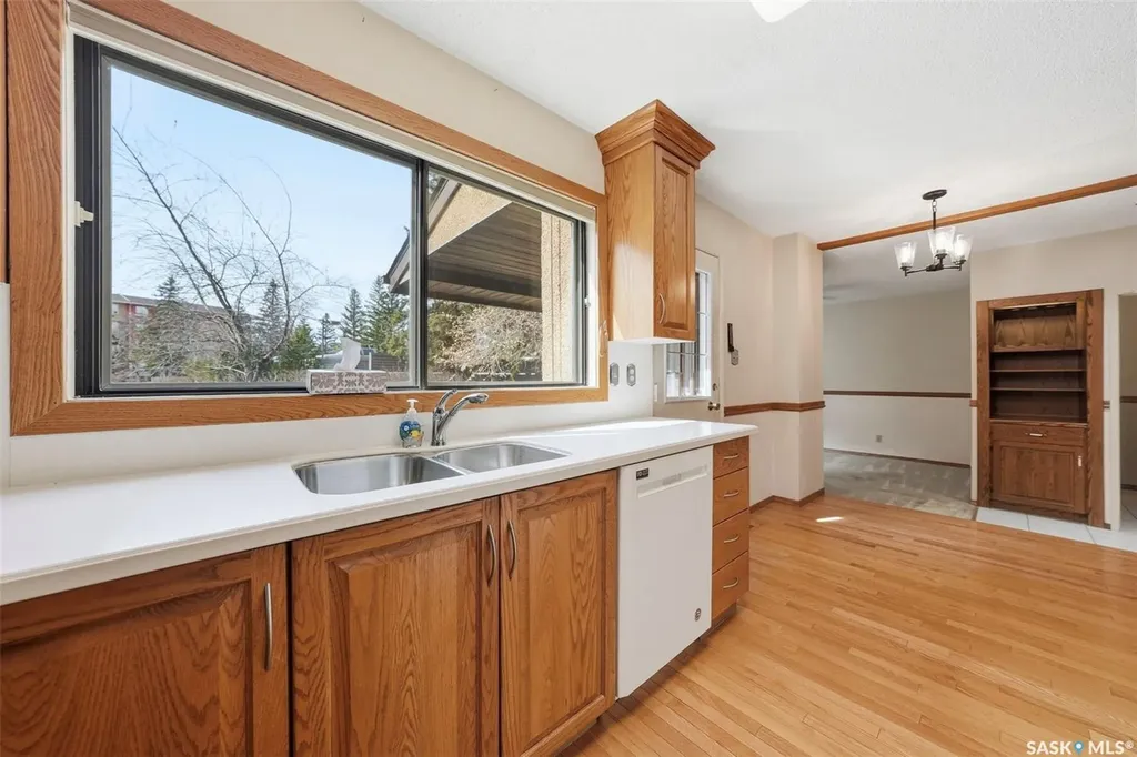 425 Pinehouse Drive Saskatoon SK S7K 5R2