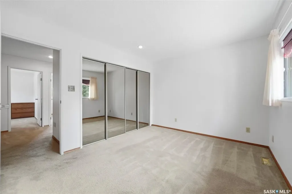 425 Pinehouse Drive Saskatoon SK S7K 5R2