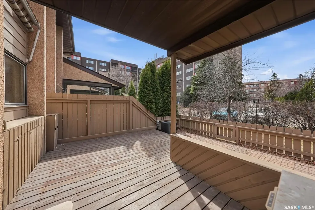 425 Pinehouse Drive Saskatoon SK S7K 5R2