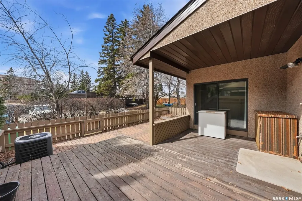 425 Pinehouse Drive Saskatoon SK S7K 5R2