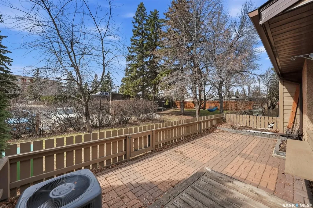 425 Pinehouse Drive Saskatoon SK S7K 5R2
