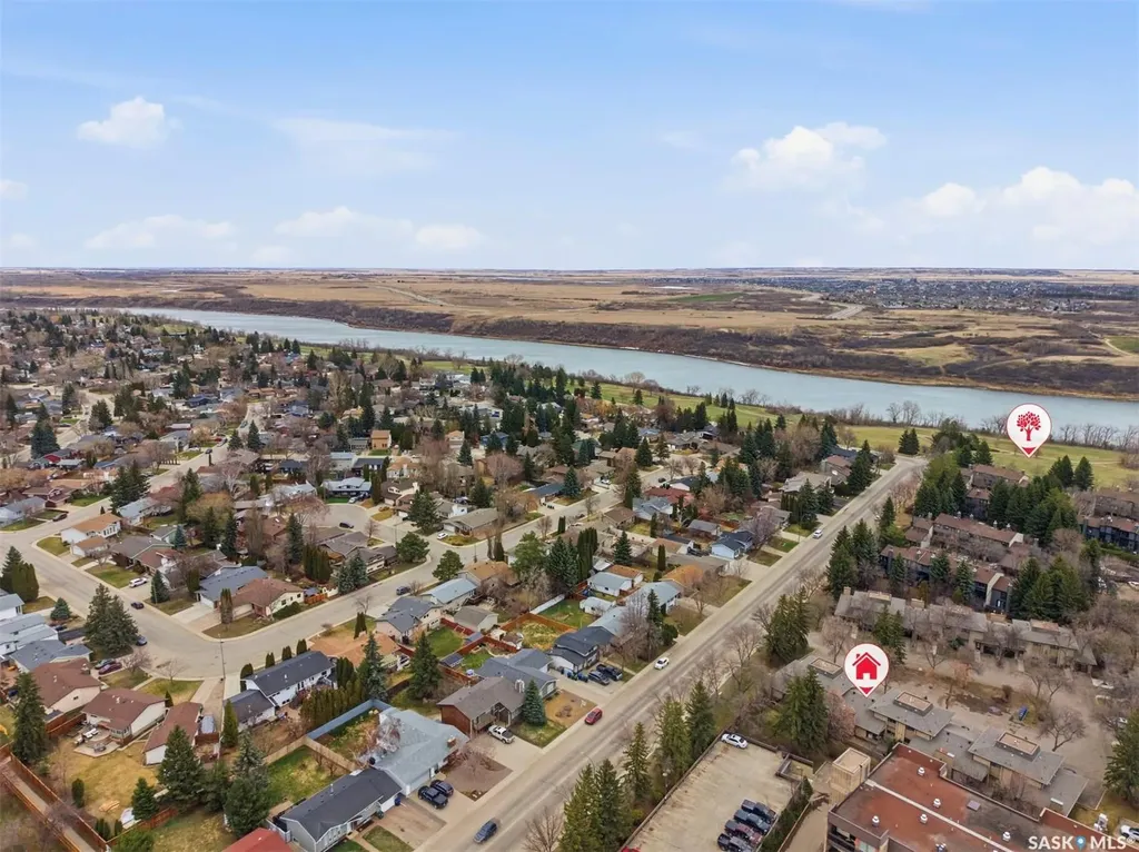 425 Pinehouse Drive Saskatoon SK S7K 5R2