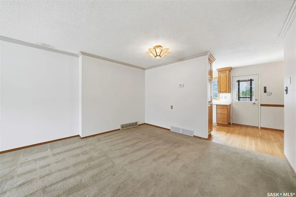 425 Pinehouse Drive Saskatoon SK S7K 5R2