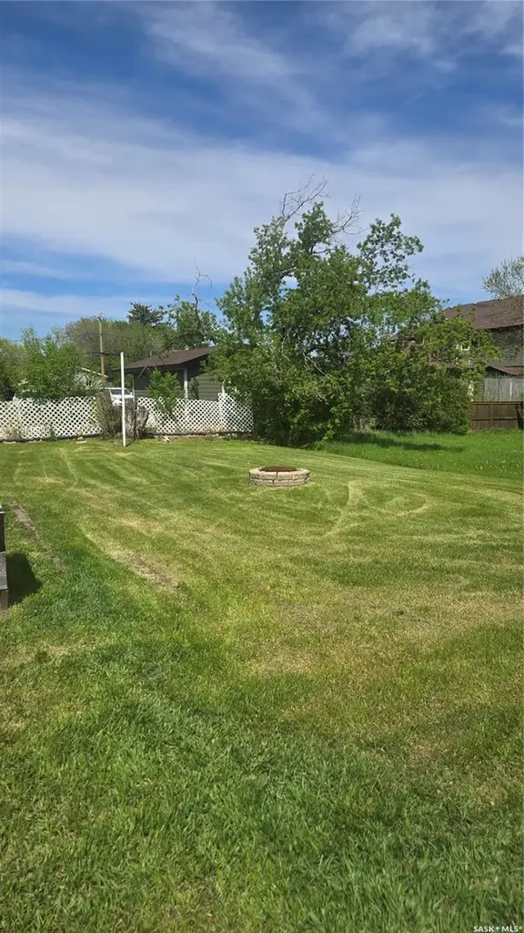 716 Walsh Avenue Oxbow SK S0C 2B0