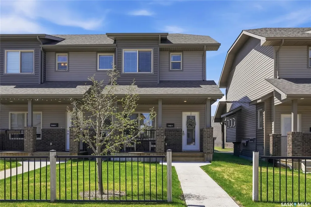 142 Rosewood Gate N Saskatoon SK S7V 0K9