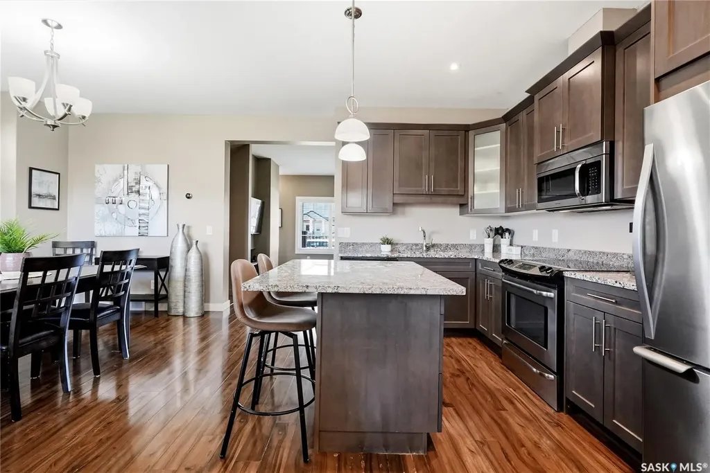 142 Rosewood Gate N Saskatoon SK S7V 0K9