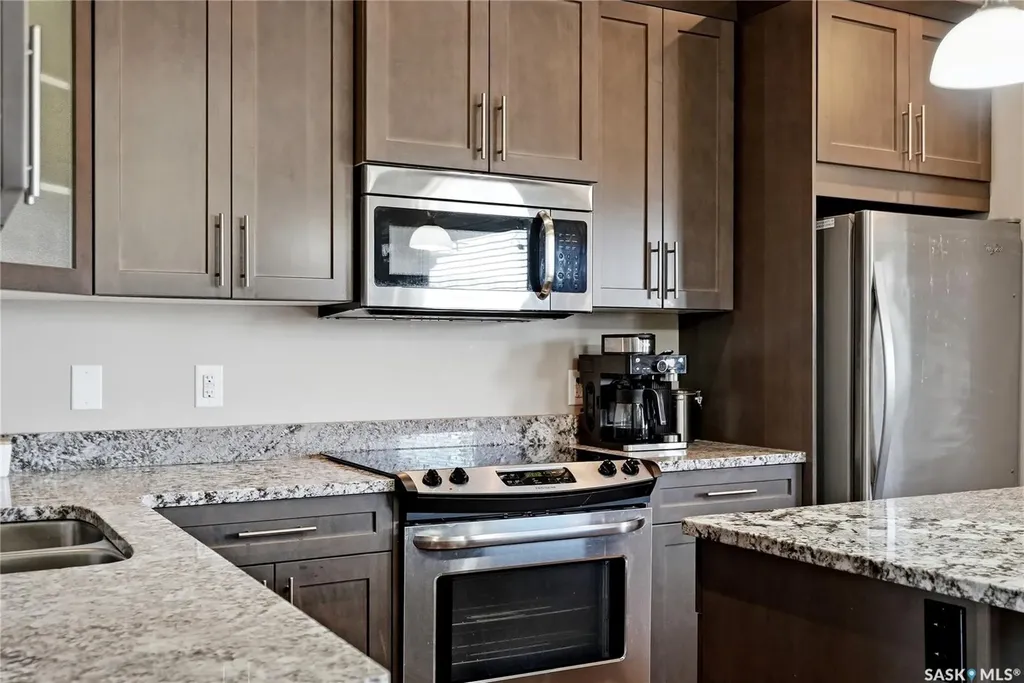 142 Rosewood Gate N Saskatoon SK S7V 0K9