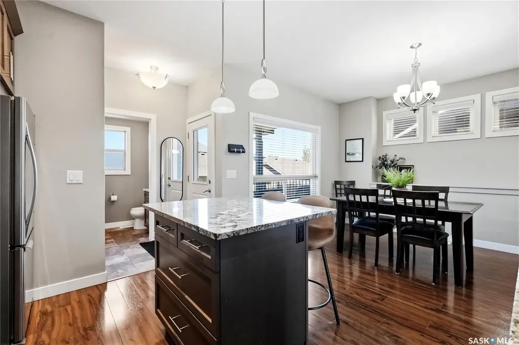 142 Rosewood Gate N Saskatoon SK S7V 0K9