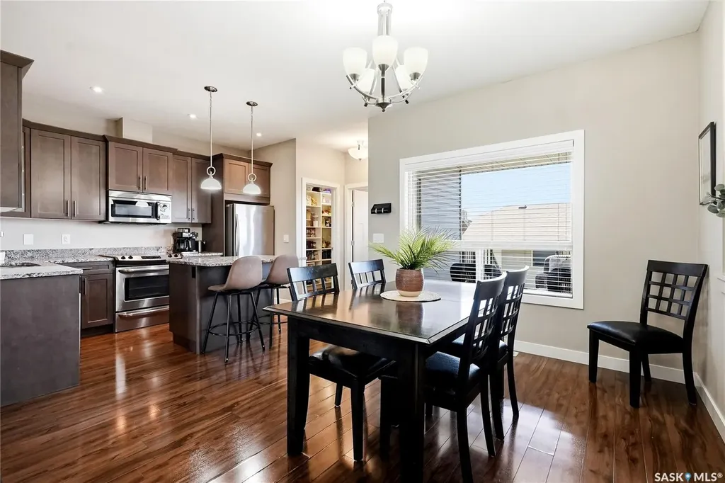 142 Rosewood Gate N Saskatoon SK S7V 0K9