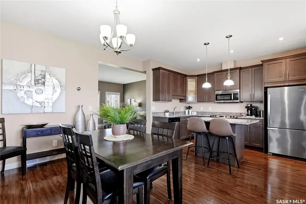 142 Rosewood Gate N Saskatoon SK S7V 0K9