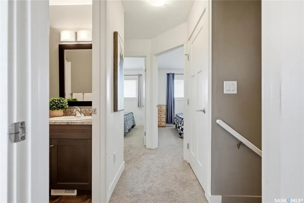 142 Rosewood Gate N Saskatoon SK S7V 0K9