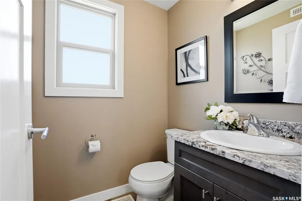 142 Rosewood Gate N Saskatoon SK S7V 0K9