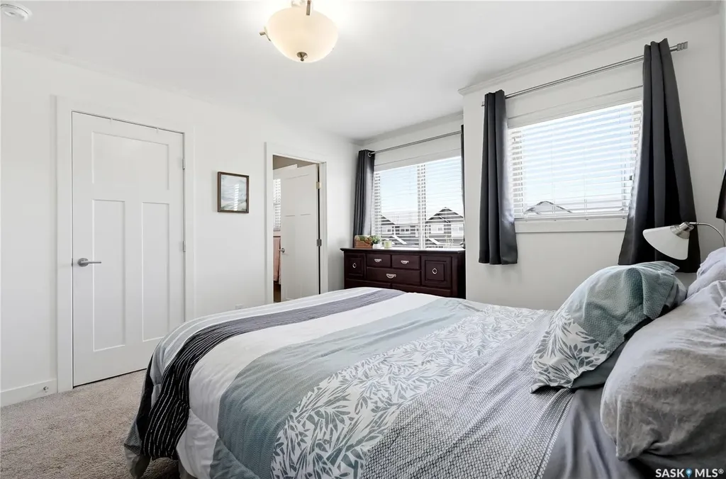 142 Rosewood Gate N Saskatoon SK S7V 0K9