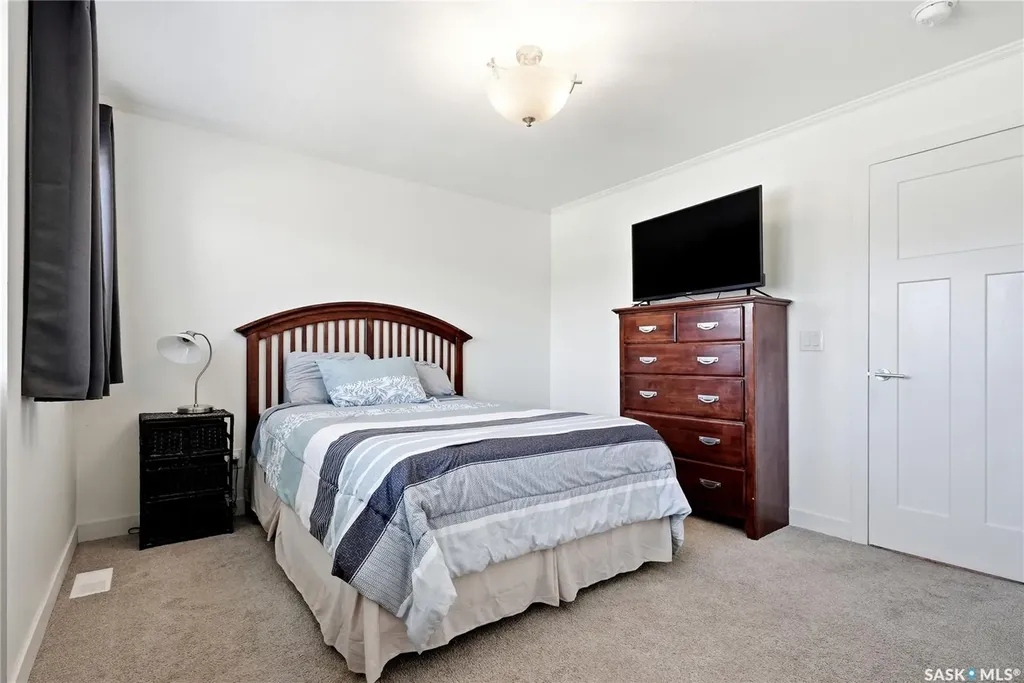 142 Rosewood Gate N Saskatoon SK S7V 0K9