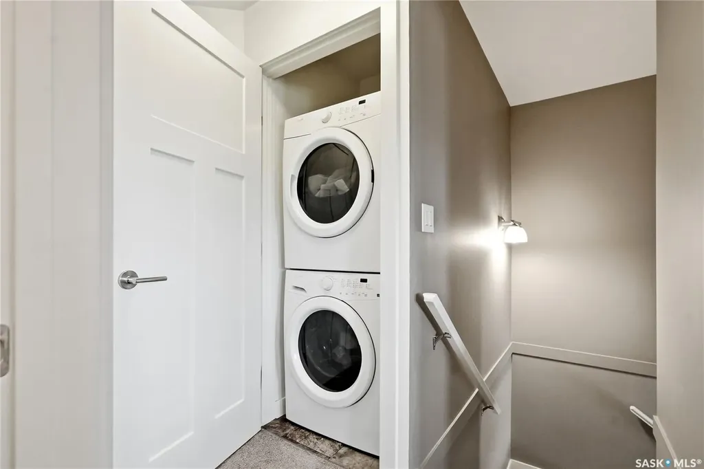 142 Rosewood Gate N Saskatoon SK S7V 0K9