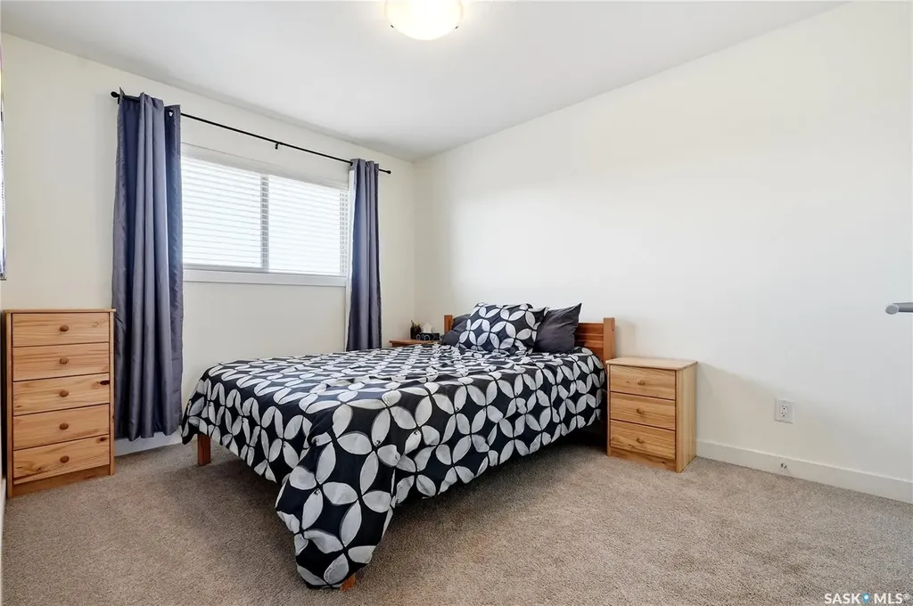 142 Rosewood Gate N Saskatoon SK S7V 0K9