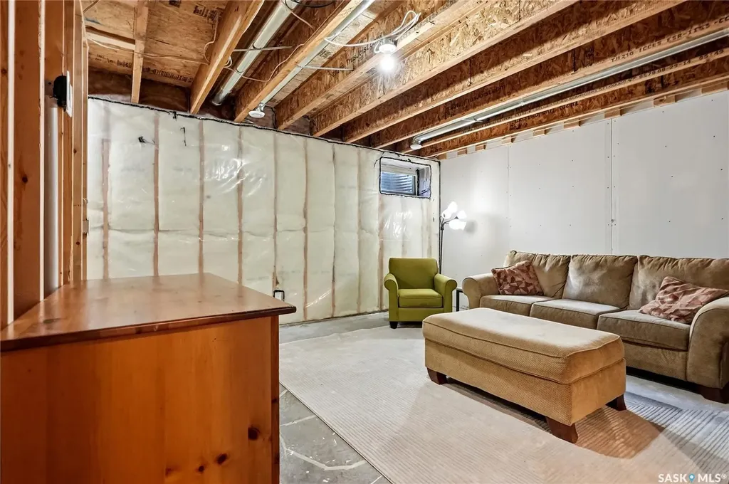 142 Rosewood Gate N Saskatoon SK S7V 0K9