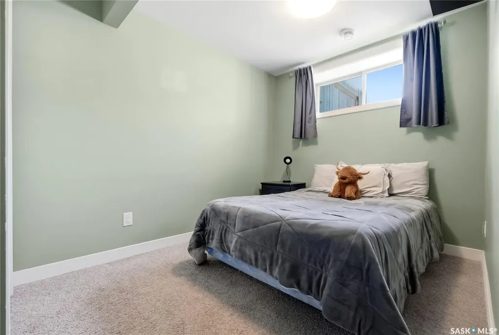142 Rosewood Gate N Saskatoon SK S7V 0K9
