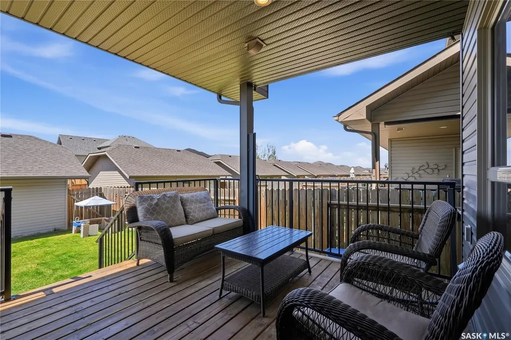 142 Rosewood Gate N Saskatoon SK S7V 0K9