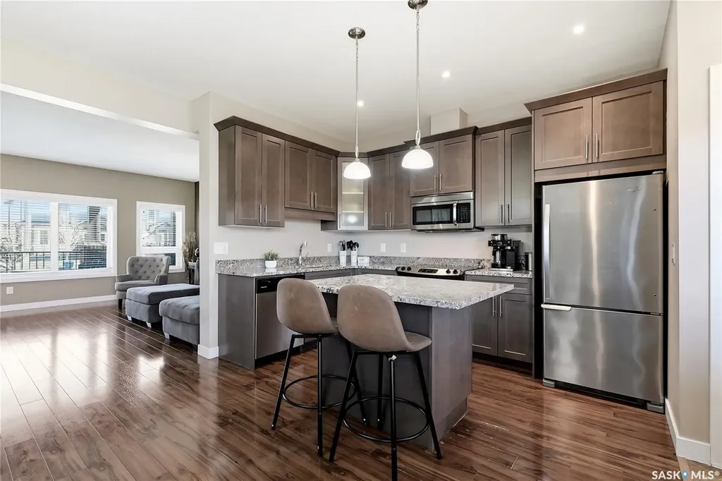 142 Rosewood Gate N Saskatoon SK S7V 0K9