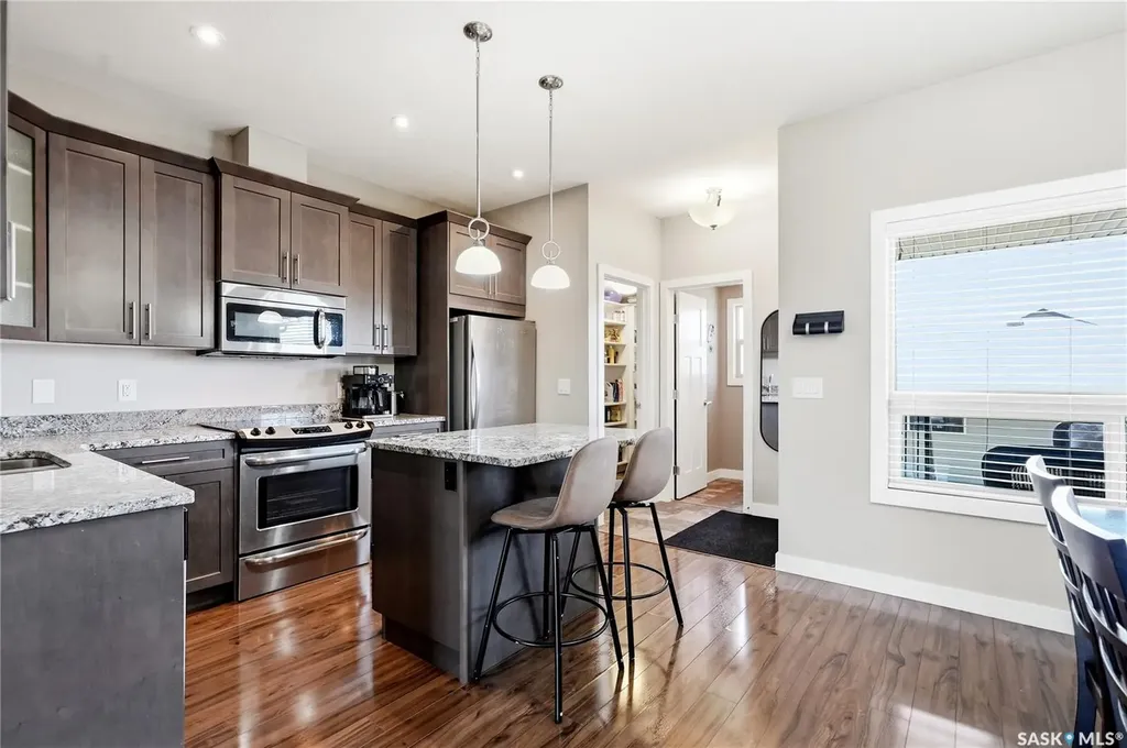 142 Rosewood Gate N Saskatoon SK S7V 0K9
