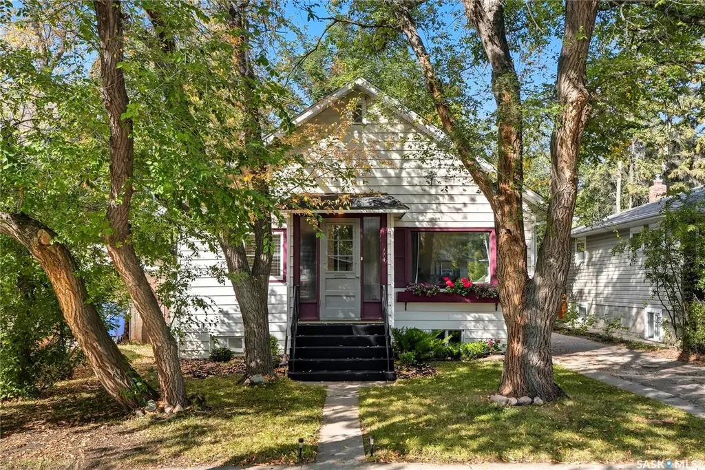 114 107th Street W Saskatoon SK S7N 1N8