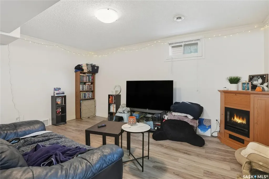 114 107th Street W Saskatoon SK S7N 1N8