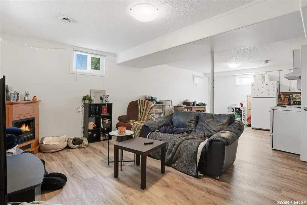 114 107th Street W Saskatoon SK S7N 1N8