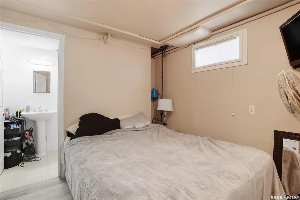 114 107th Street W Saskatoon SK S7N 1N8