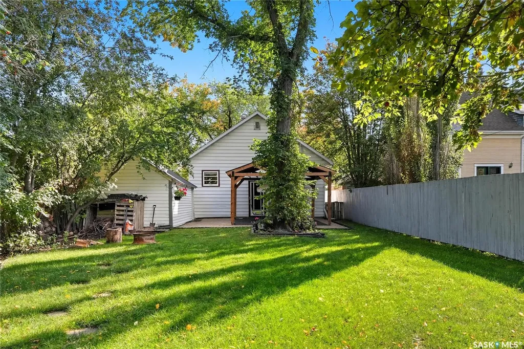 114 107th Street W Saskatoon SK S7N 1N8