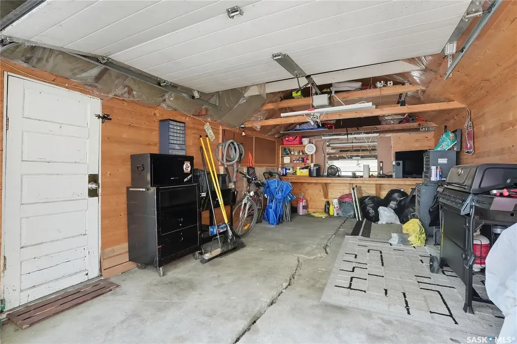 114 107th Street W Saskatoon SK S7N 1N8