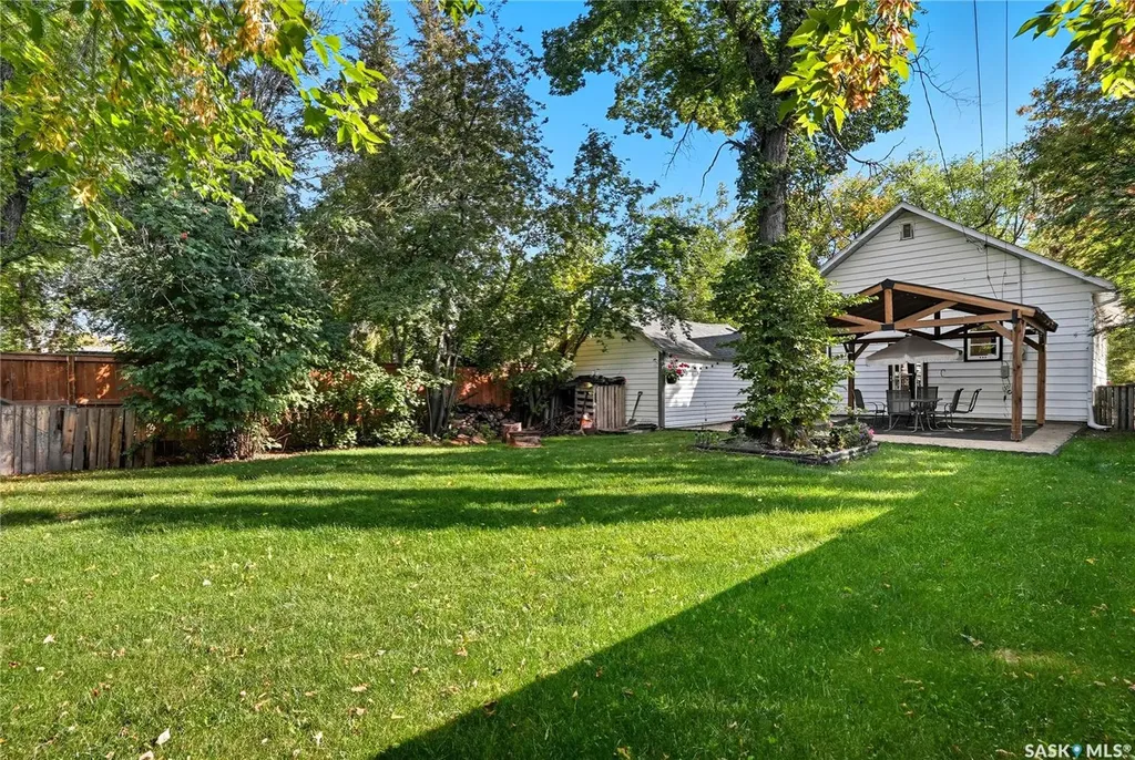 114 107th Street W Saskatoon SK S7N 1N8
