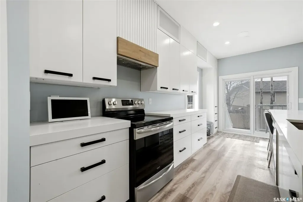 709 Aspen Crescent Pilot Butte SK S0G 3Z0