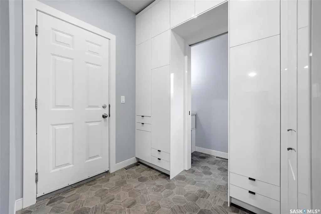 709 Aspen Crescent Pilot Butte SK S0G 3Z0