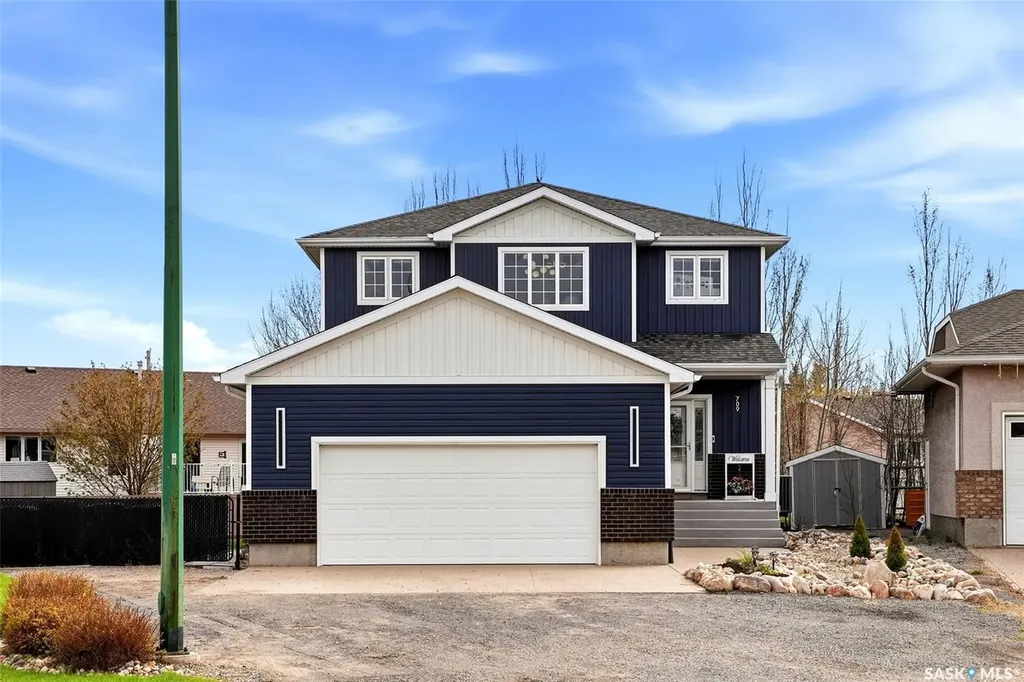 709 Aspen Crescent Pilot Butte SK S0G 3Z0