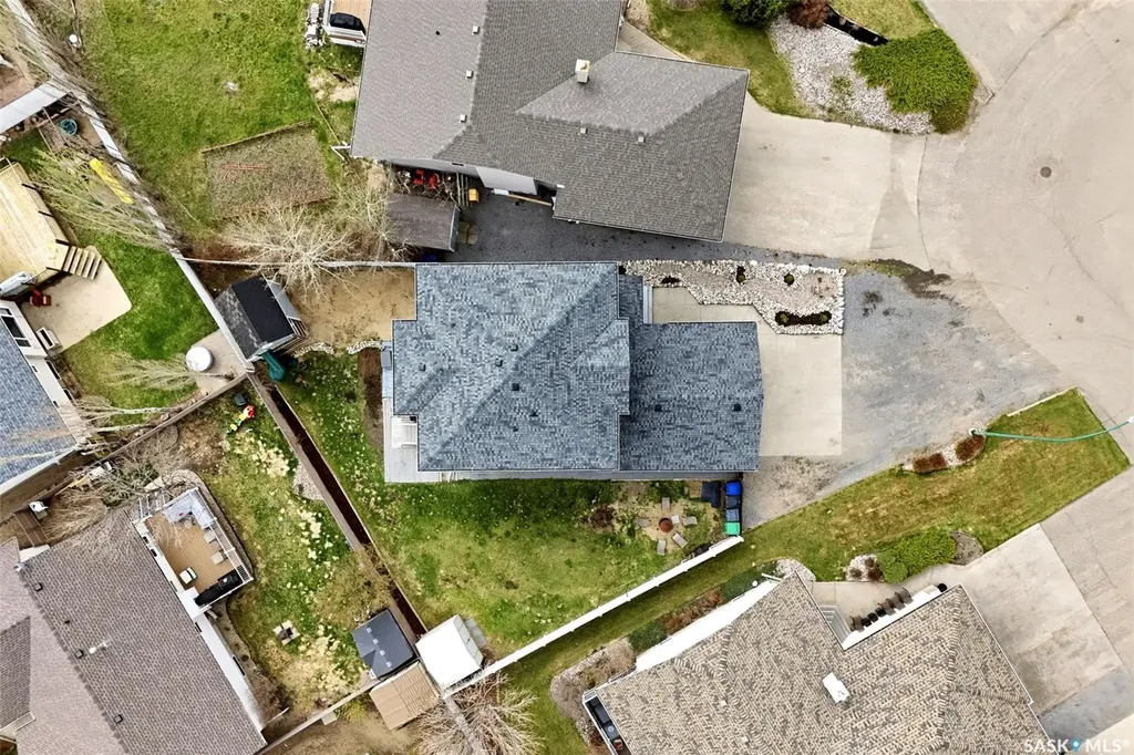 709 Aspen Crescent Pilot Butte SK S0G 3Z0