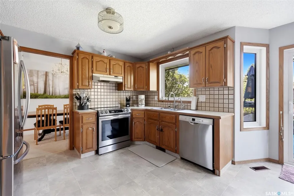 3731 Selinger Crescent Regina SK S4V 2G8