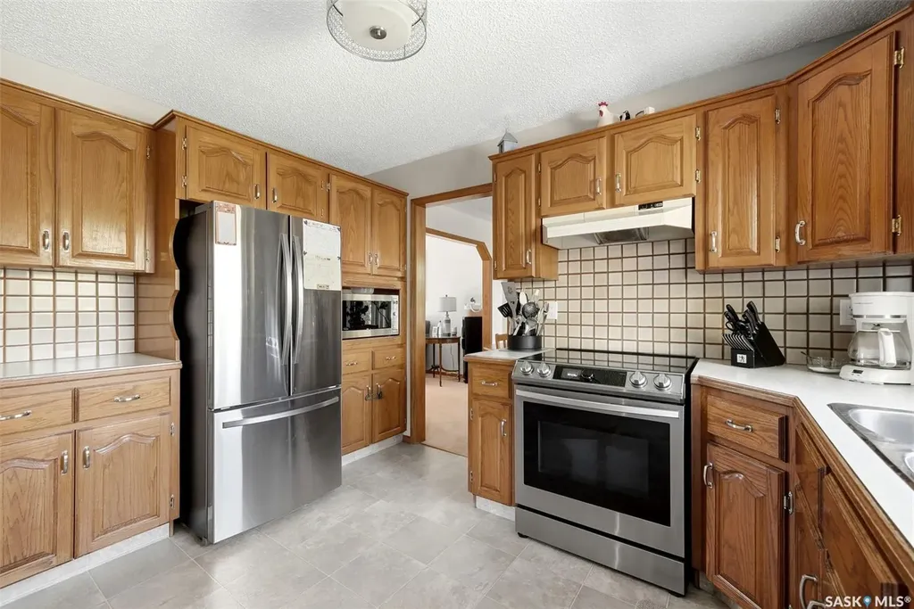 3731 Selinger Crescent Regina SK S4V 2G8