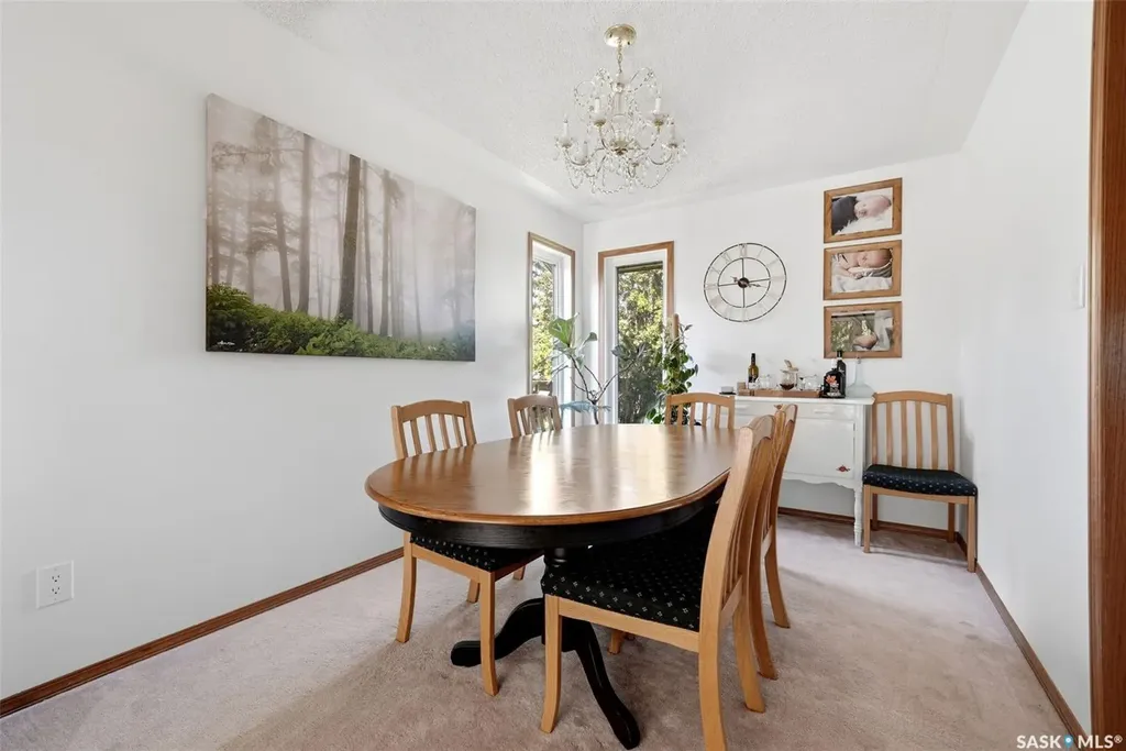 3731 Selinger Crescent Regina SK S4V 2G8