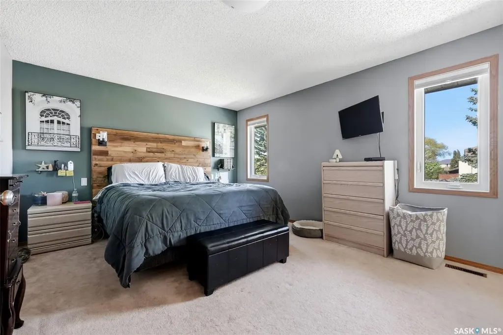 3731 Selinger Crescent Regina SK S4V 2G8