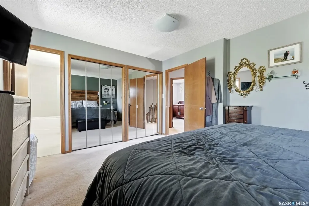 3731 Selinger Crescent Regina SK S4V 2G8
