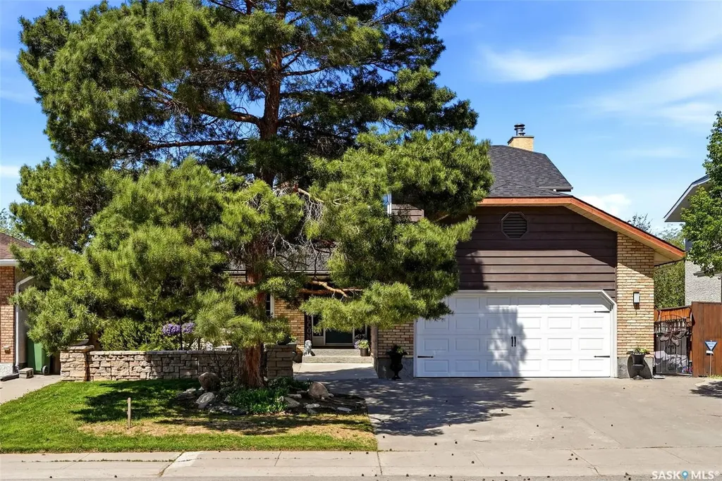 3731 Selinger Crescent Regina SK S4V 2G8