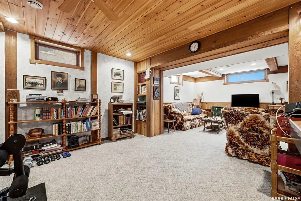3731 Selinger Crescent Regina SK S4V 2G8