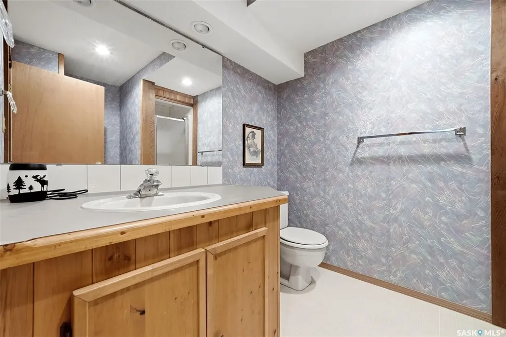 3731 Selinger Crescent Regina SK S4V 2G8